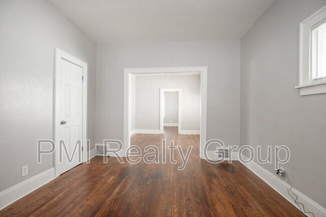 Foto del edificio - 3600 E 153rd St