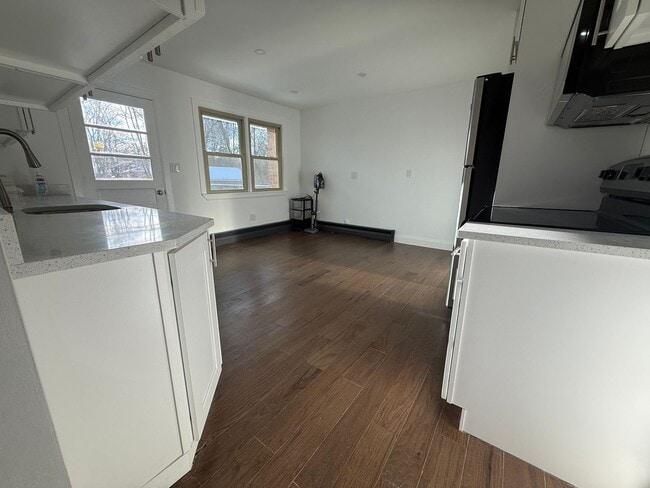 Building Photo - 1115 Locust St