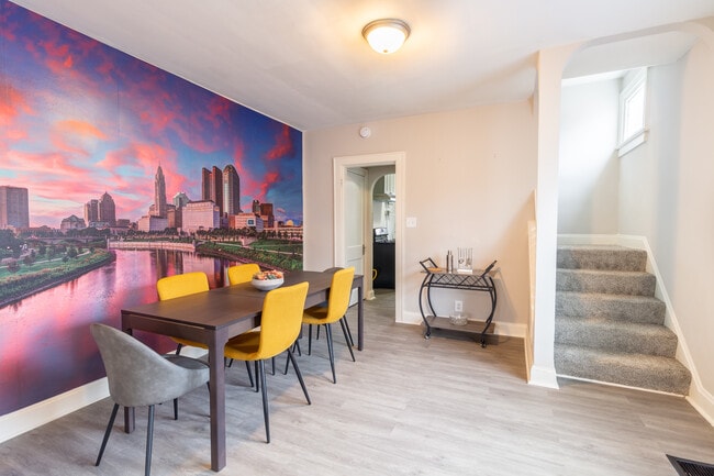 Building Photo - 1123 Wilson Ave