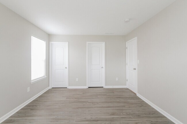 Foto del edificio - 224 Rolling Ridge Dr