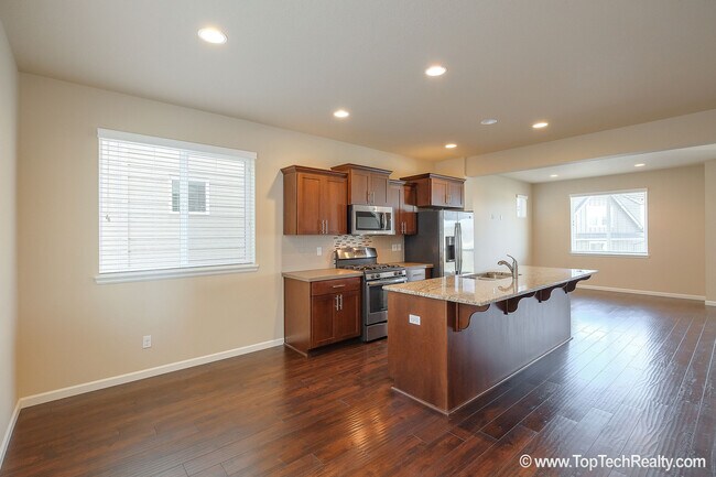Foto del edificio - Outstanding 3 BD* 2.5 BA* + Office/den Townhome in Abbey Creek **In front of community Park** Pet...