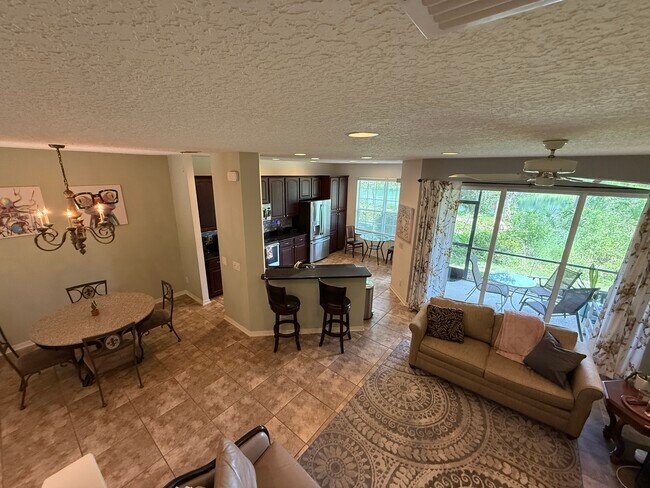Foto del edificio - 8208 Villa Grande Ct