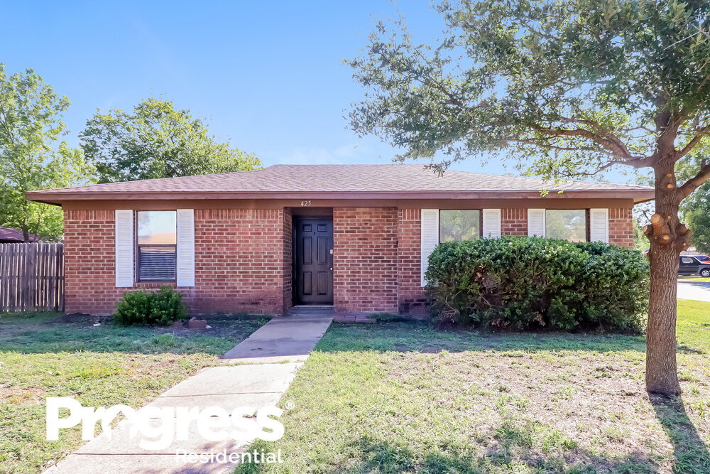 Primary Photo - 425 Allencrest Dr