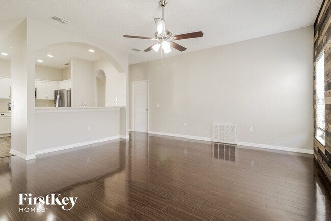 Building Photo - 5533 Willow Bend Trail