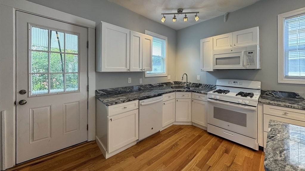 Primary Photo - 30 Partridge Ave
