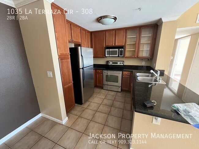 Foto del edificio - 1035 La Terraza Cir