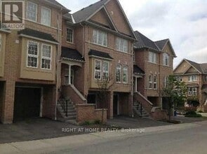 Building Photo - 50 Strathaven Dr