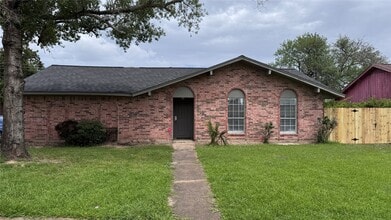 Building Photo - 9750 Guest St