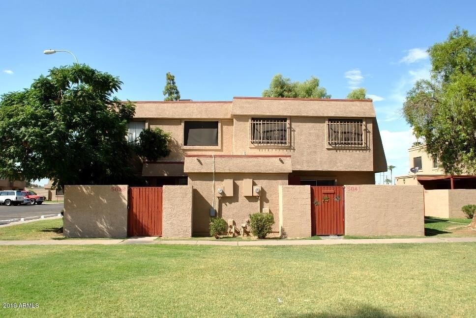 Primary Photo - 5039 N 40th Ave