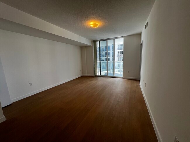 Foto del edificio - 104 NE 22nd St
