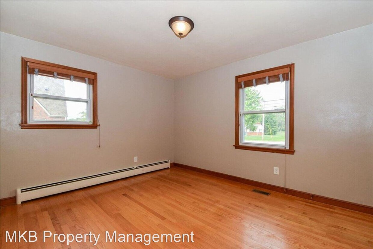 3 br, 2 bath House 1230 Roanoke Blvd. House Rental in Salem, VA