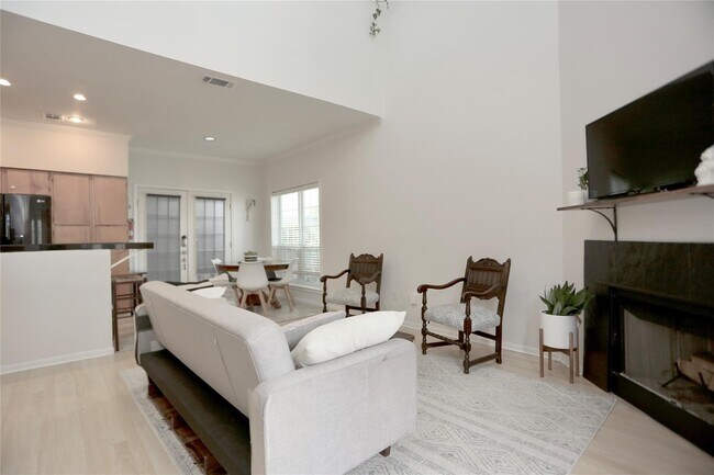 Foto del edificio - 2221 Stanford St