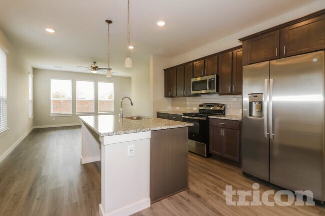 Building Photo - 23611 Gibson Frst Dr