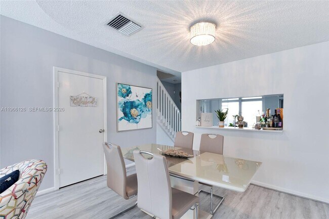 Foto del edificio - 9925 NW 57th Manor