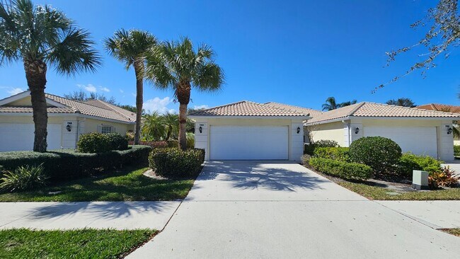Building Photo - 7960 SE Peppercorn Ct
