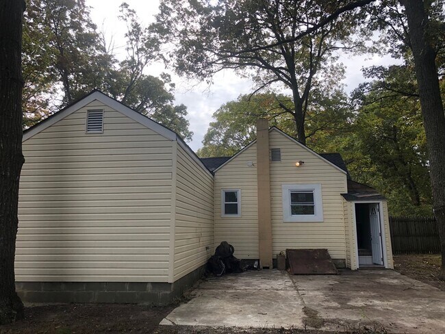 Foto del edificio - 49 Dover Ave