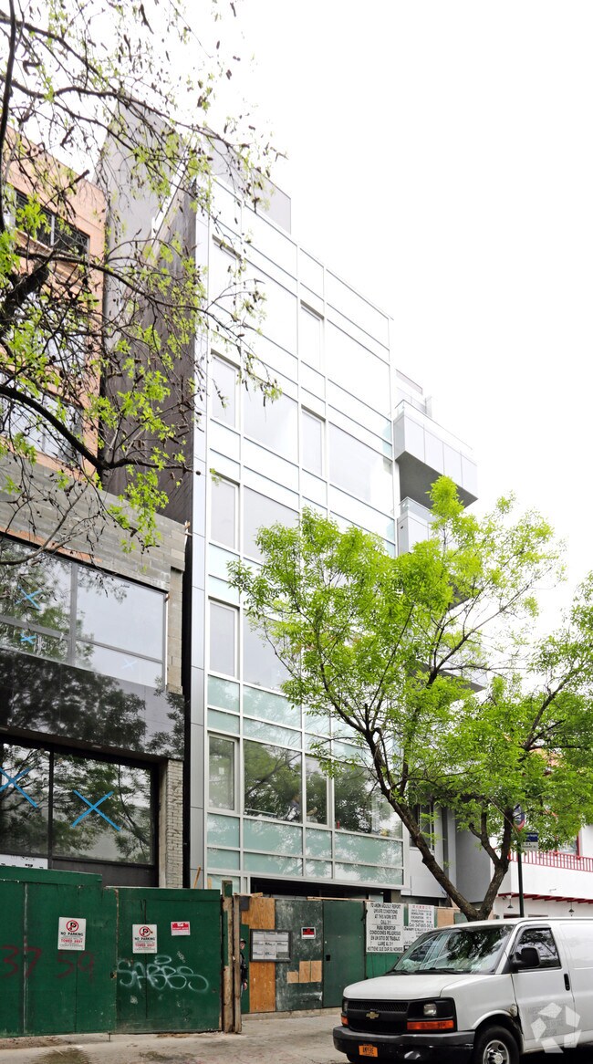 Building Photo - 37-63 81st St