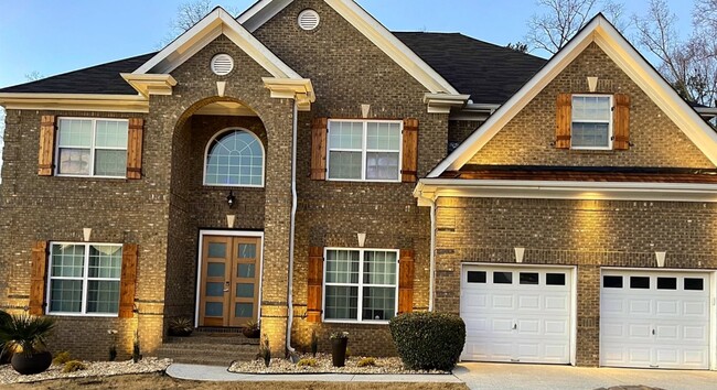 Building Photo - 5471 Boreal Way SW