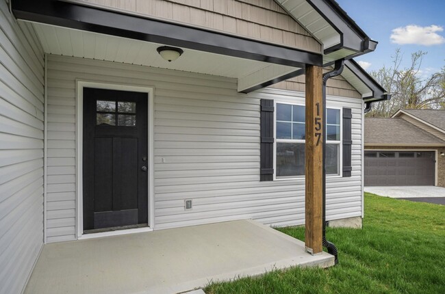 Building Photo - 157 Sky View Meadow Dr