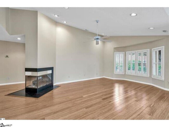 Foto del edificio - 109 Windstone Dr