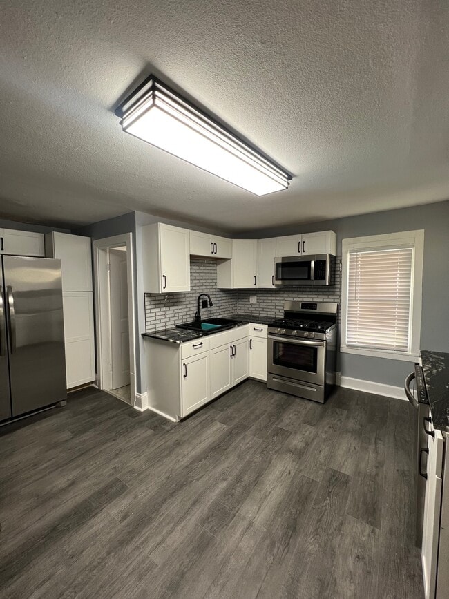 Foto del edificio - 205 Ashworth Pl