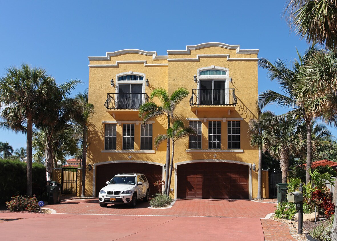 Building Photo - 245-247 S Ocean Blvd