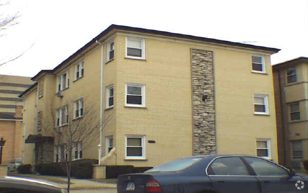 Primary Photo - 8426 W Gregory St