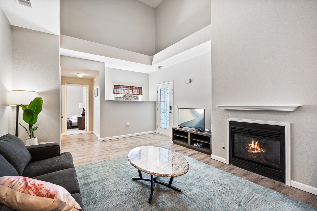Foto principal - 18242 E Flora Pl
