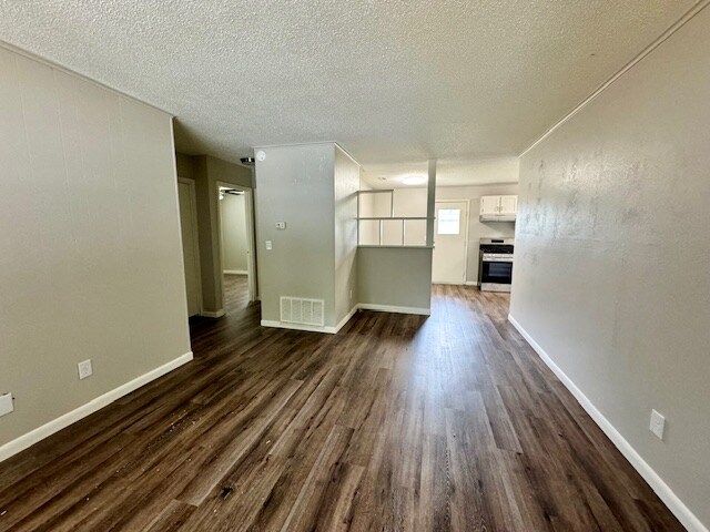 Foto del edificio - 6521 W Double Springs Rd