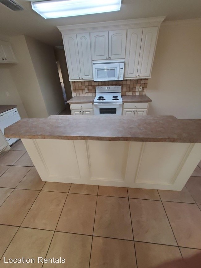 Building Photo - 3 br, 2 bath House - 7420 Ivory Avenue