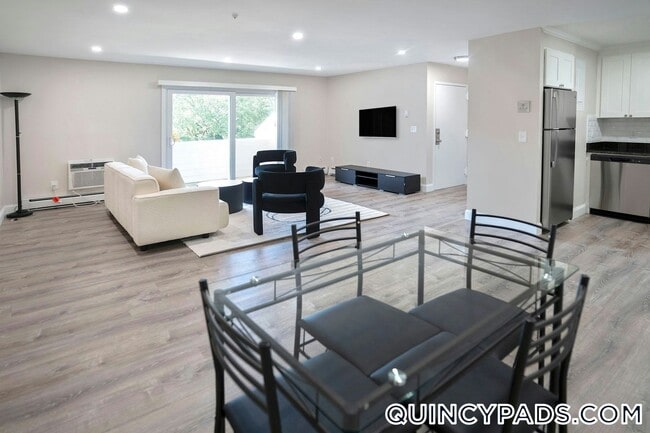 Building Photo - 60 Presidential Dr