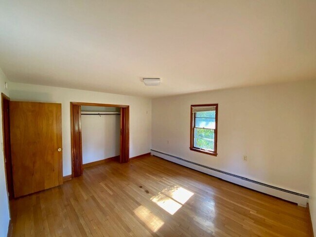 Foto del edificio - Large 3 Bedroom on Two Acres!