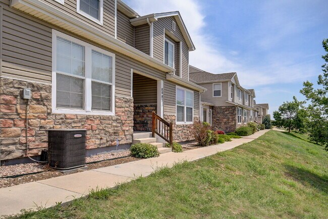 Foto del edificio - Minutes from Military Bases – Well-Maintai...