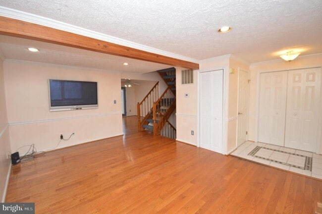 Building Photo - 201 Ridgecrest Ct