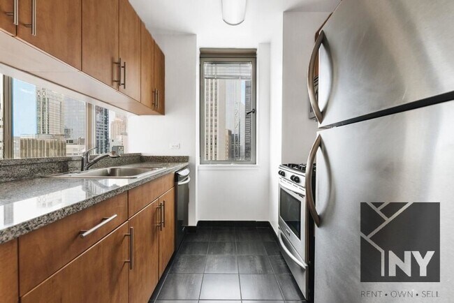 Foto del edificio - Steps From Battery Park - - Granite Kitche...
