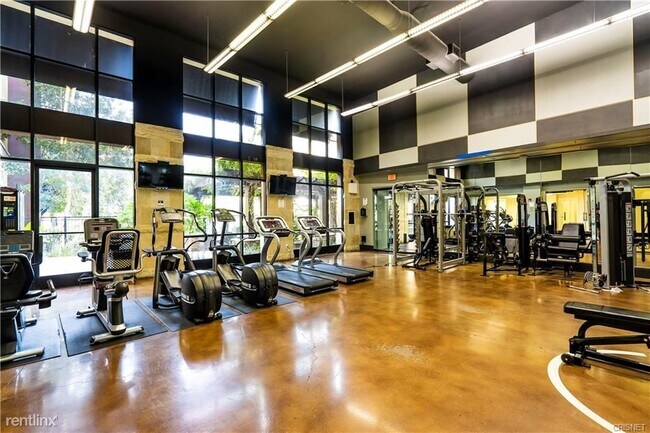 Building Photo - 1 br, 1 bath Condo - 24505 Town Center Dr ...