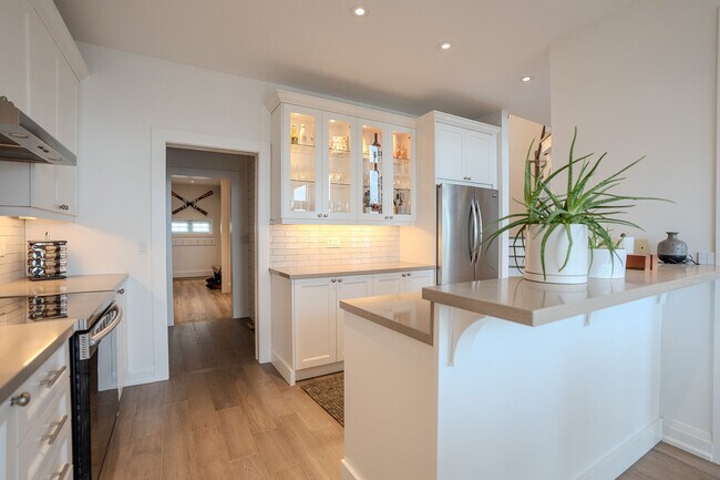 Building Photo - 50 Waterfront Cir