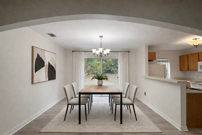 Building Photo - 4083 Dover Terrace Dr