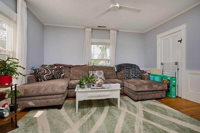 Building Photo - 46 Garfield Ave