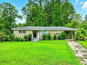Building Photo - 2493 Miriam Ln