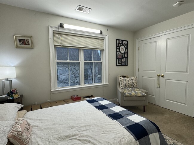 Building Photo - 20 Gilkey Ct