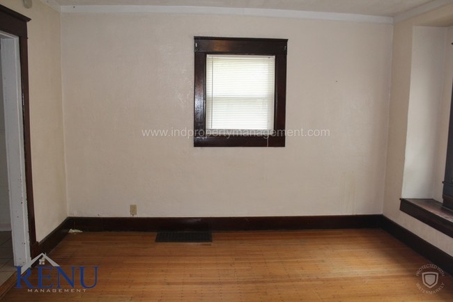 Building Photo - 3 Bedroom with Basement