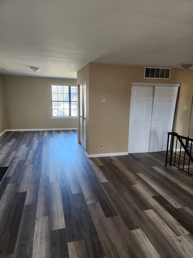 9 Hampton Gate Dr Unit AptB, Sicklerville, NJ 08081 Apartments in Sicklerville, NJ