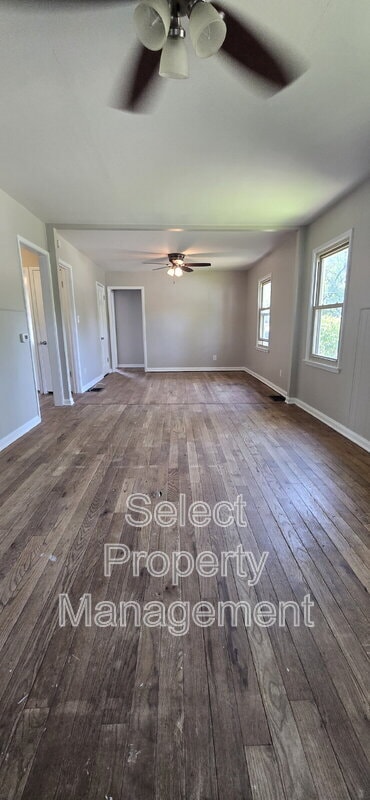 Building Photo - 1743 Rosemont Dr