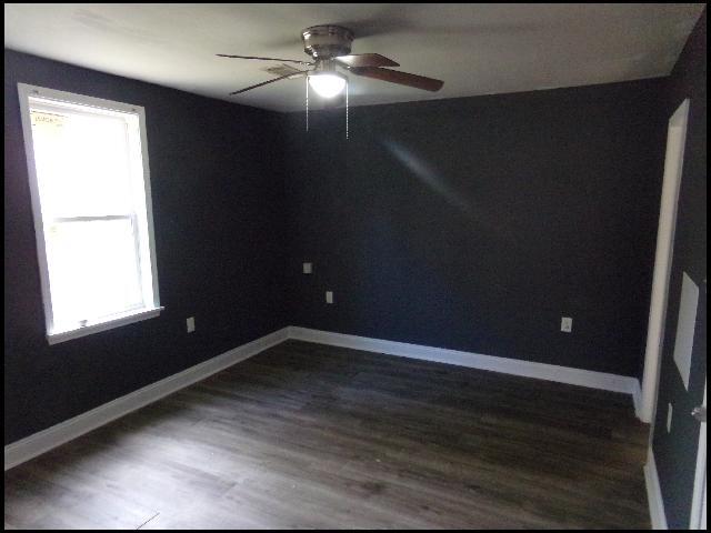 Building Photo - 2323 S Spring St