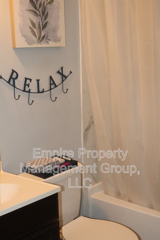 Foto del edificio - 2208 Kingswood Dr