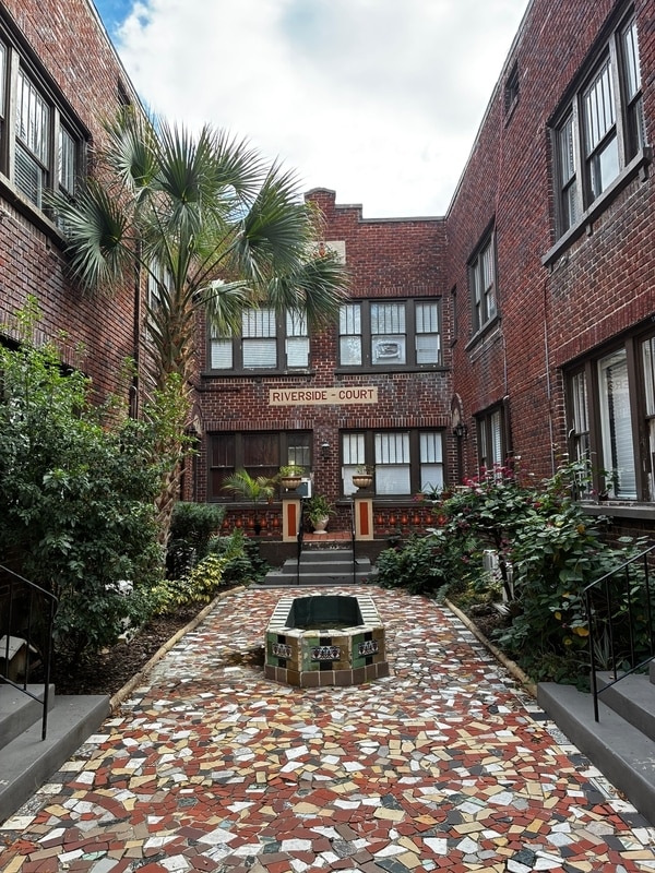 Foto principal - 2738 Riverside Ave