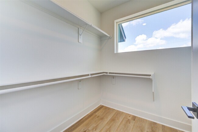 Foto del edificio - 1928 Gregg St