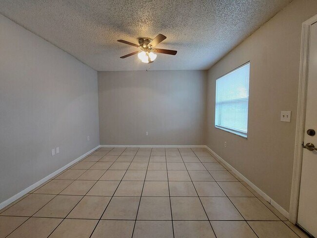 Building Photo - 3810 Deeson Rd