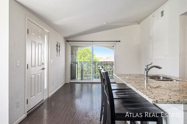 Building Photo - 15165 E 16th Pl